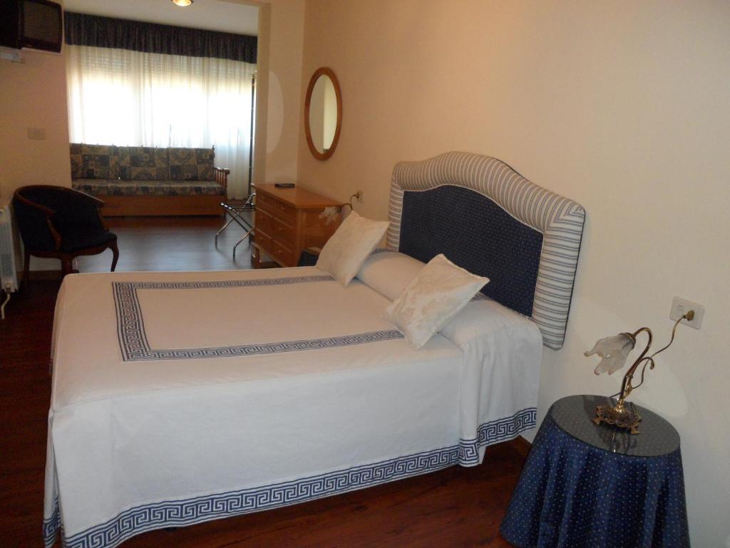 Hotel Avenida Baiona Sabaris Rom bilde