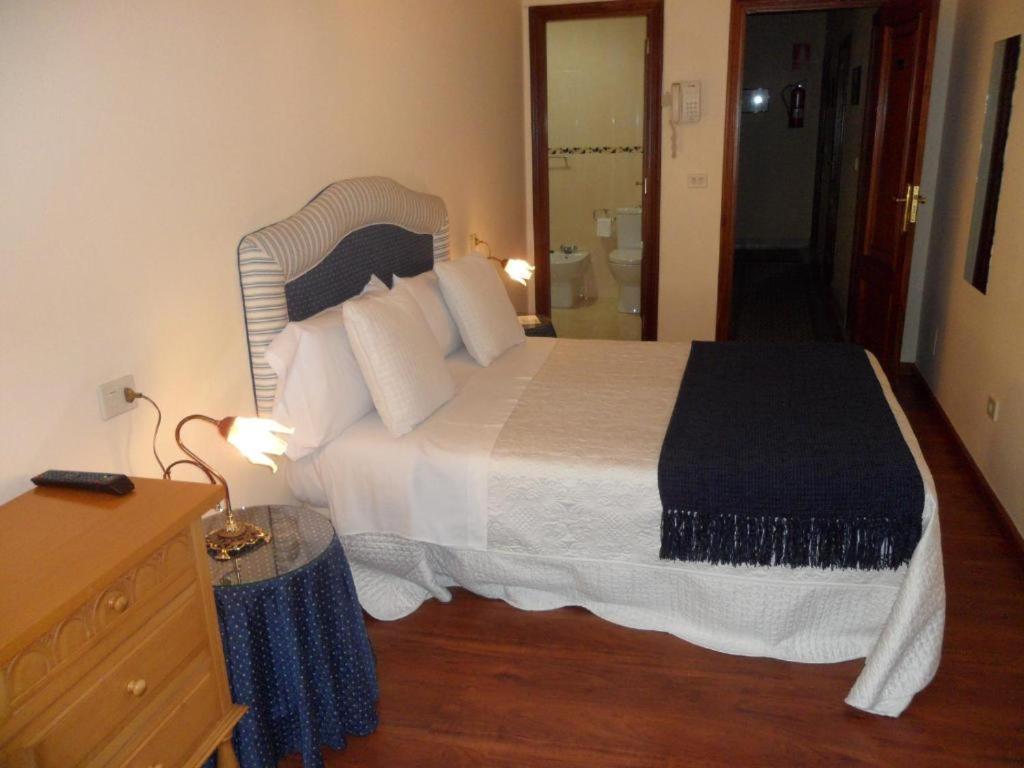 Hotel Avenida Baiona Sabaris Eksteriør bilde