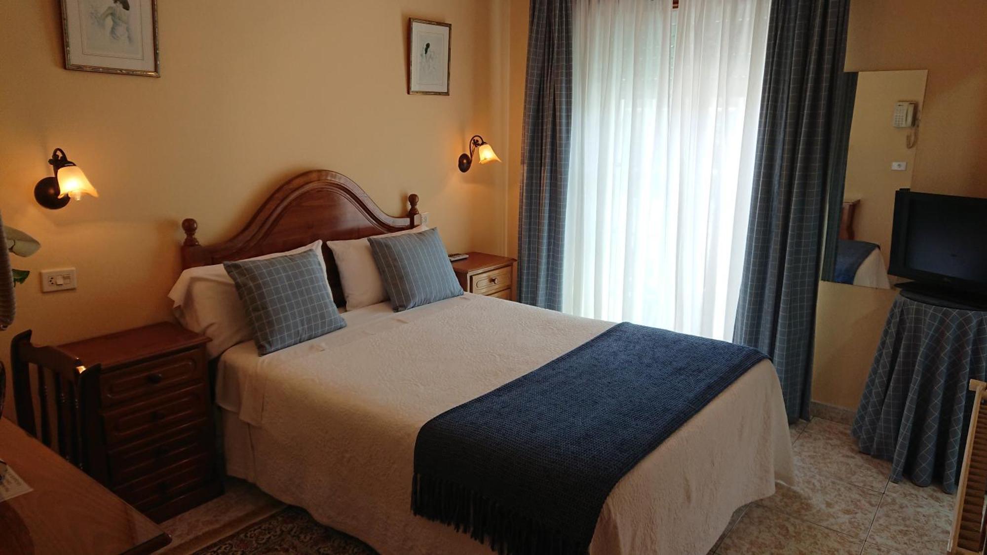 Hotel Avenida Baiona Sabaris Eksteriør bilde