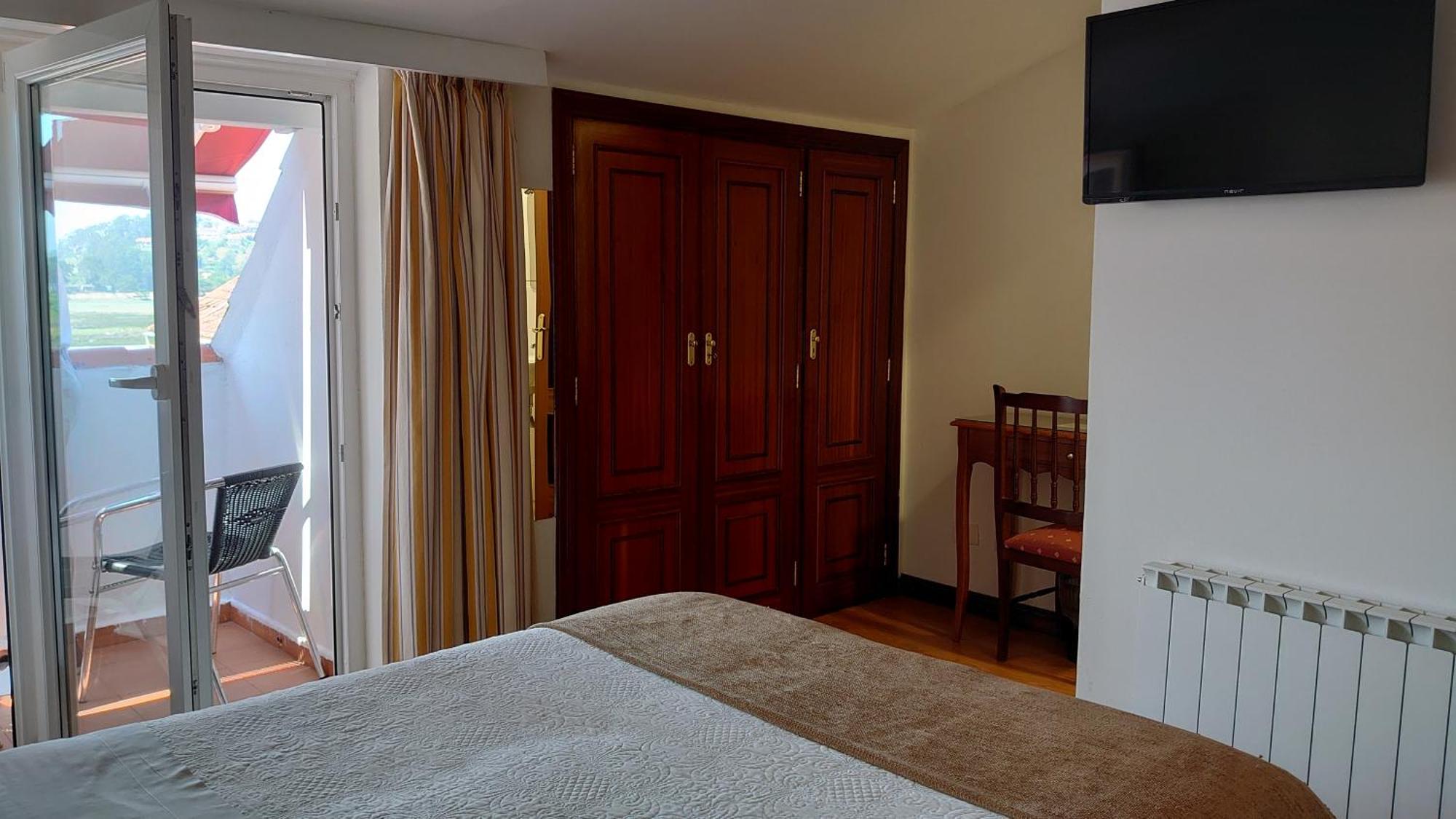 Hotel Avenida Baiona Sabaris Eksteriør bilde
