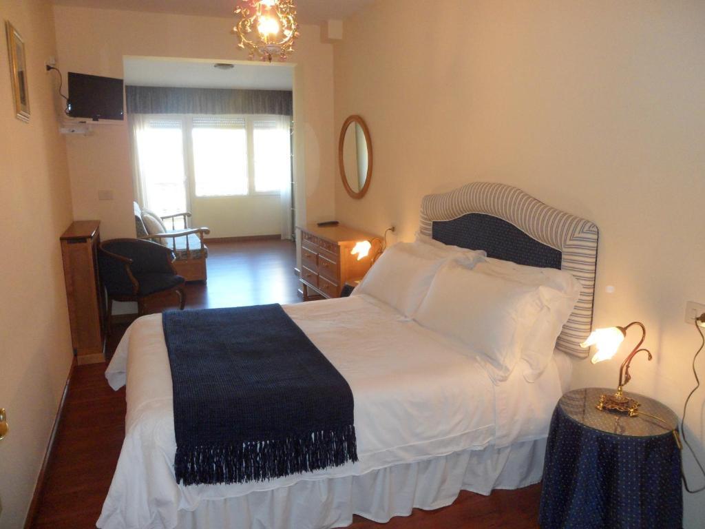 Hotel Avenida Baiona Sabaris Eksteriør bilde
