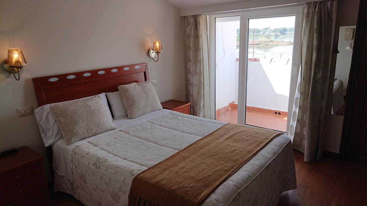 Hotel Avenida Baiona Sabaris Eksteriør bilde