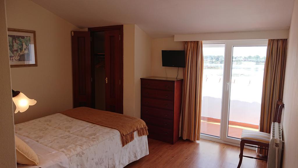 Hotel Avenida Baiona Sabaris Eksteriør bilde