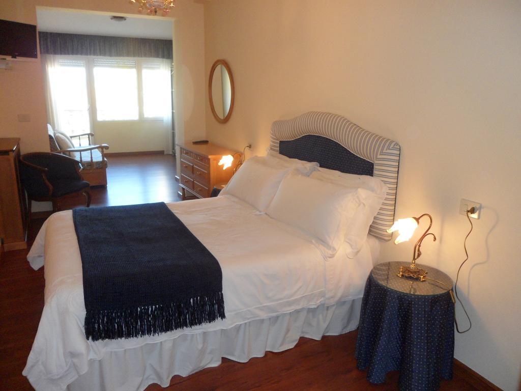 Hotel Avenida Baiona Sabaris Eksteriør bilde